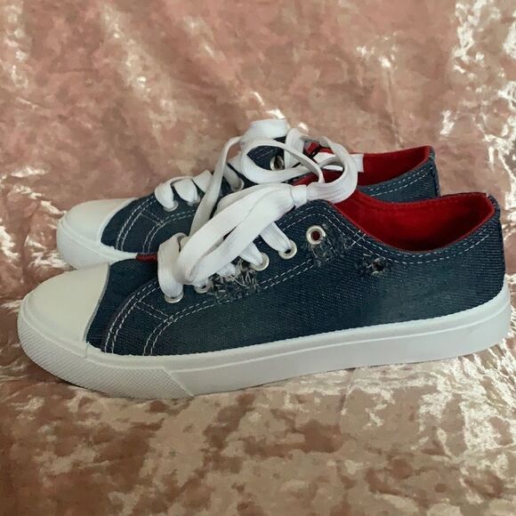 Jean Canvas Unisex Chuck Sneakers - Picture 4 of 8
